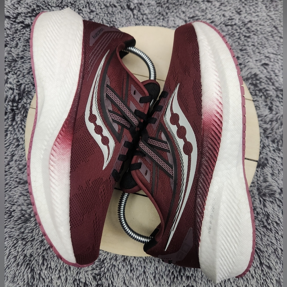 NEW Saucony Triumph 20 Sundown Rose Running Sneaker Women's Size 8.5 W - Picture 6 of 9